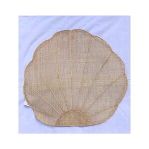 VINTAGE WOVEN SEASHELL PLACE MATS (4) 15.5  X 16